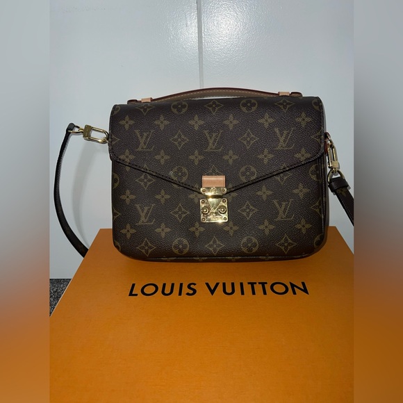 LOUIS VUITTON Pochette Métis *GREAT CONDITION* - Picture 5 of 12